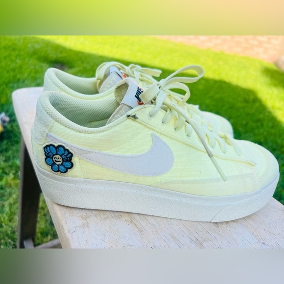 Nike Blazer Low Platform Next Nature 'Flower Power' size 7 US WOMENS - Picture 4 of 15